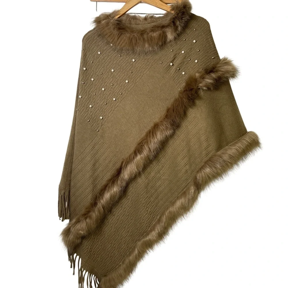 *NWT* Northern Angel Plus Poncho‎ Womens 0X/1X Brown Faux Fur Pearl Fringe Cape